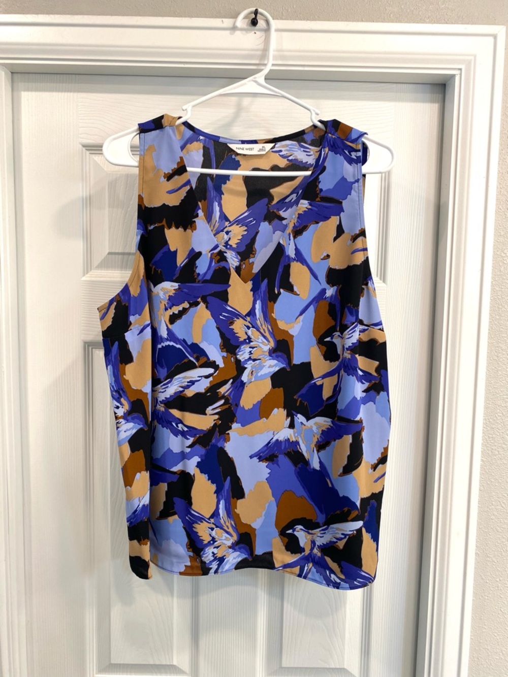 Nine West Abstract Print Sleeveless Top in Blue & Tan